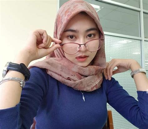 bokep indo terbaru jilbab|Bokep Indo Terbaru Mahasiswi Undip Hijab Viral Part 1